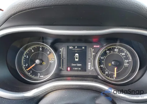 2018 Jeep Cherokee Latitude Plus 4X4 z USA, uszkodzony, nr VIN 1C4PJMLB3JD569791